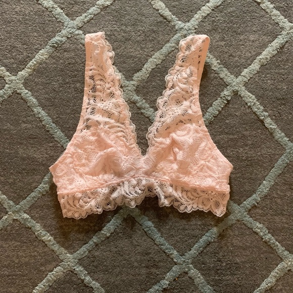 5 Like New Bralette’s - Picture 9 of 13